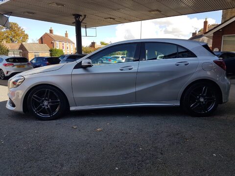Mercedes-Benz A Class A 180 AMG LINE PREMIUM 13