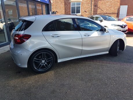 Mercedes-Benz A Class A 180 AMG LINE PREMIUM 1
