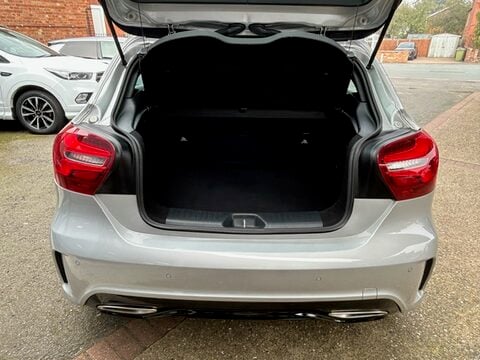 Mercedes-Benz A Class A 180 AMG LINE PREMIUM 11