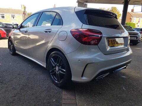 Mercedes-Benz A Class A 180 AMG LINE PREMIUM 11