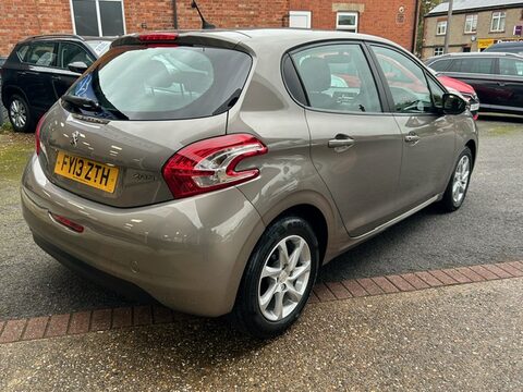 Peugeot 208 ACTIVE 3