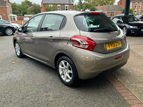 Peugeot 208 ACTIVE 2