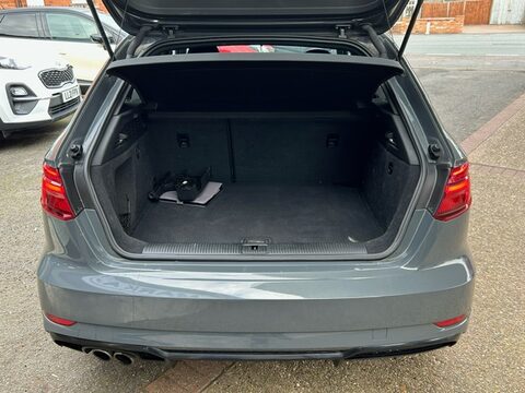 Audi A3 TFSI BLACK EDITION 11