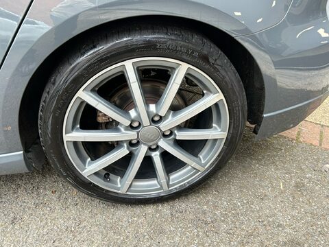 Audi A3 TFSI BLACK EDITION 8