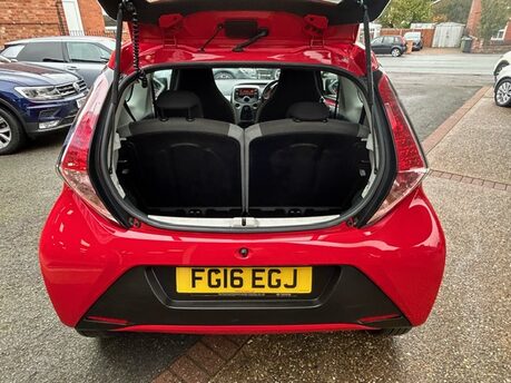 Toyota Aygo VVT-I X-PLAY 4