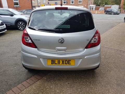 Vauxhall Corsa SE 9