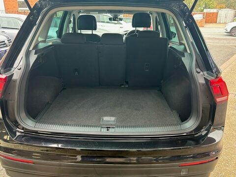 Volkswagen Tiguan SE NAVIGATION TDI BMT DSG 11