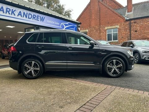 Volkswagen Tiguan SE NAVIGATION TDI BMT DSG 2