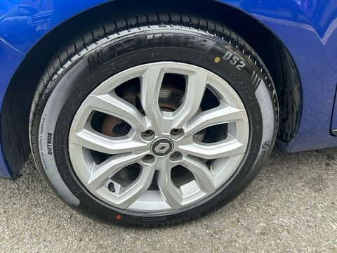 Renault Clio DYNAMIQUE NAV DCI 9