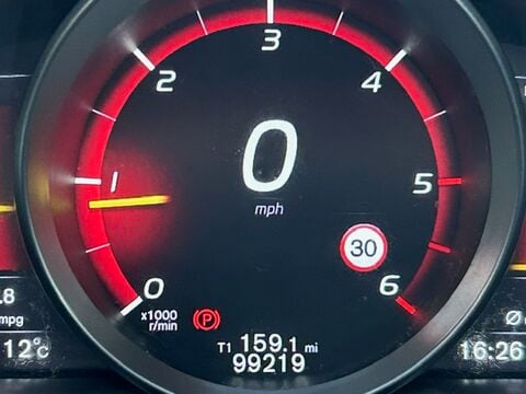 Volvo V40 D2 R-DESIGN NAV 12