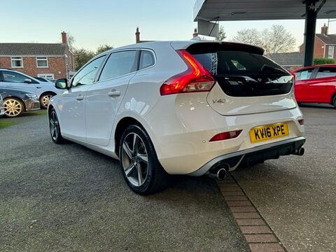 Volvo V40 D2 R-DESIGN NAV 6