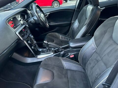 Volvo V40 D2 R-DESIGN NAV 10