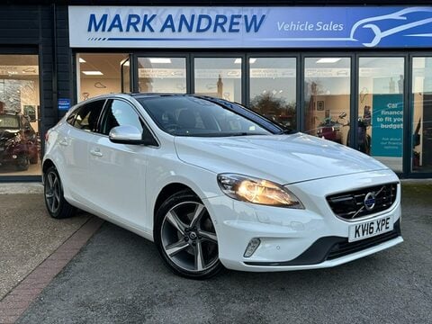 Volvo V40 D2 R-DESIGN NAV 1