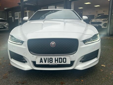 Jaguar XE R-SPORT 2