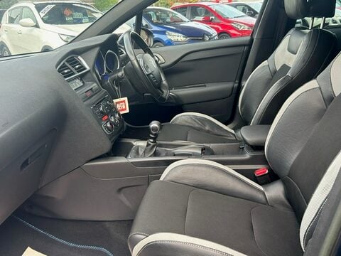 Citroen DS4 E-HDI AIRDREAM DSTYLE 9