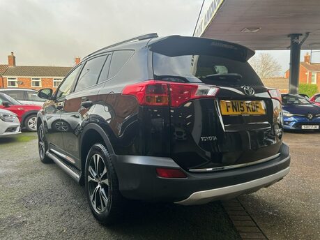 Toyota Rav 4 D-4D INVINCIBLE 1