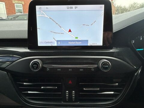 Ford Focus ST-LINE TDCI 13