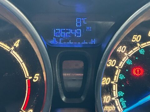 Ford B-Max ZETEC TDCI 14