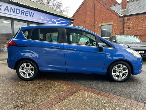 Ford B-Max ZETEC TDCI 4