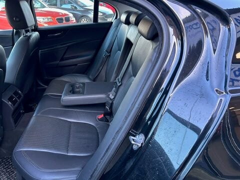 Jaguar XE PORTFOLIO 9