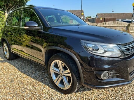 Volkswagen Tiguan 2.0 TDI BlueMotion Tech R-Line DSG 4WD Euro 5 (s/s) 5dr 7