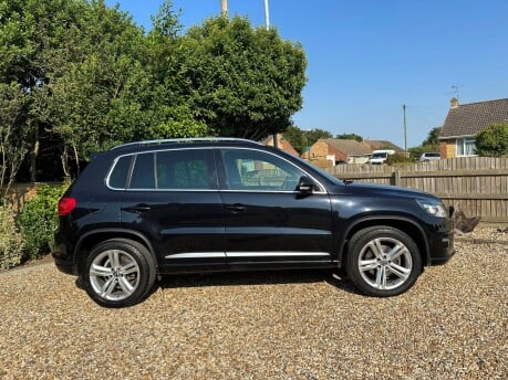 Volkswagen Tiguan 2.0 TDI BlueMotion Tech R-Line DSG 4WD Euro 5 (s/s) 5dr 4