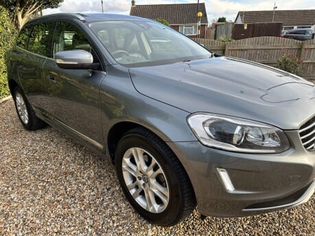 Volvo XC60 2.4 D5 SE Lux Nav AWD Euro 6 (s/s) 5dr 7