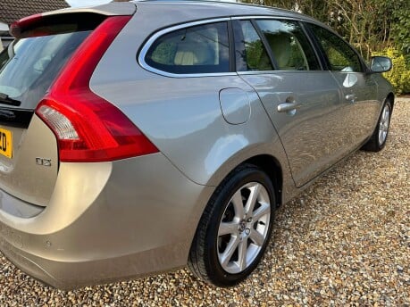 Volvo V60 2.0 D3 SE Lux Nav Auto Euro 6 (s/s) 5dr 8