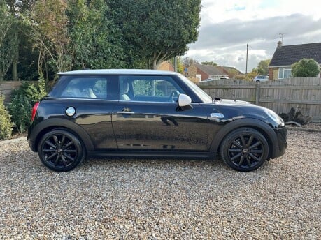 Mini Hatch 2.0 Cooper SD Auto Euro 6 (s/s) 3dr 4