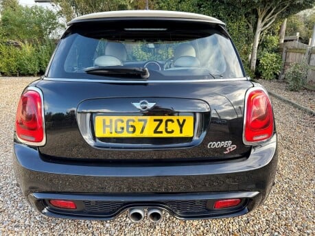 Mini Hatch 2.0 Cooper SD Auto Euro 6 (s/s) 3dr 10