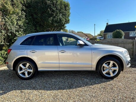 Audi Q5 2.0 TDI S line S Tronic quattro Euro 5 (s/s) 5dr 4