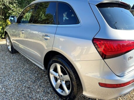 Audi Q5 2.0 TDI S line S Tronic quattro Euro 5 (s/s) 5dr 10