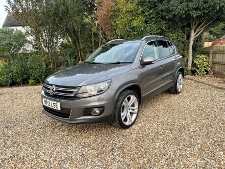 Volkswagen Tiguan 2.0 TDI BlueMotion Tech SE DSG 4WD Euro 5 (s/s) 5dr 1