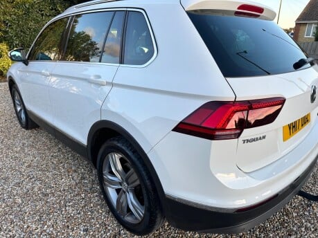 Volkswagen Tiguan 2.0 TDI BlueMotion Tech SEL 4Motion Euro 6 (s/s) 5dr 12