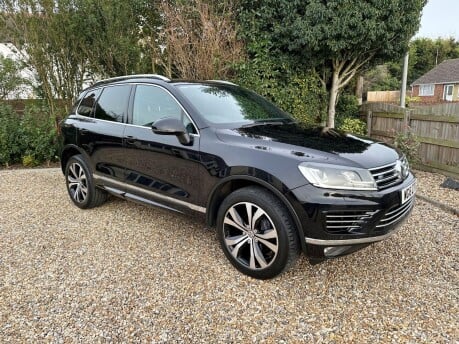 Volkswagen Touareg 3.0 TDI V6 BlueMotion Tech R-Line Tiptronic 4WD Euro 6 (s/s) 5dr 4