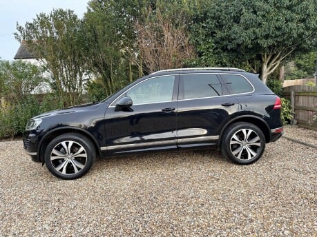 Volkswagen Touareg 3.0 TDI V6 BlueMotion Tech R-Line Tiptronic 4WD Euro 6 (s/s) 5dr 5