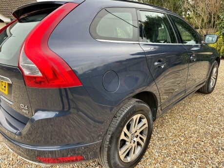 Volvo XC60 2.4 D4 SE AWD Euro 5 (s/s) 5dr 8