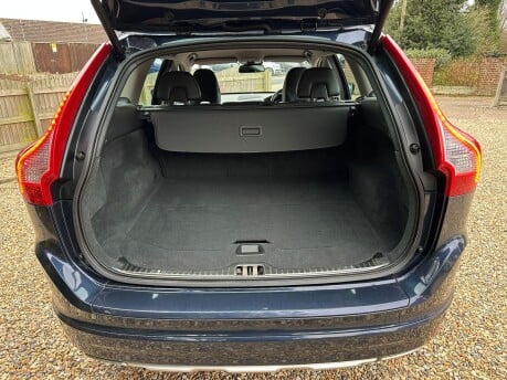 Volvo XC60 2.4 D4 SE AWD Euro 5 (s/s) 5dr 25