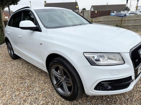 Audi Q5 2.0 TDI S line Plus S Tronic quattro Euro 5 (s/s) 5dr 9