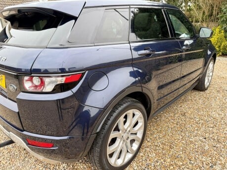 Land Rover Range Rover Evoque 2.2 SD4 Dynamic Auto 4WD Euro 5 (s/s) 5dr 9