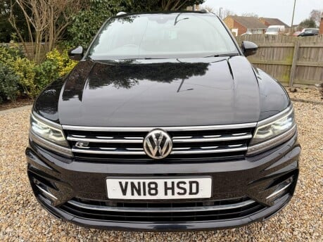 Volkswagen Tiguan 2.0 TDI R-Line DSG Euro 6 (s/s) 5dr 8