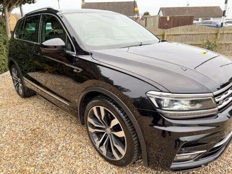 Volkswagen Tiguan 2.0 TDI R-Line DSG Euro 6 (s/s) 5dr 9