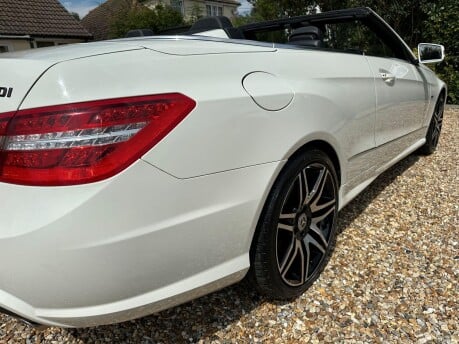 Mercedes-Benz E Class 3.0 E350 CDI V6 BlueEfficiency Sport Cabriolet G-Tronic Euro 5 2dr 8