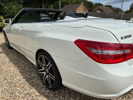 Mercedes-Benz E Class 3.0 E350 CDI V6 BlueEfficiency Sport Cabriolet G-Tronic Euro 5 2dr 10