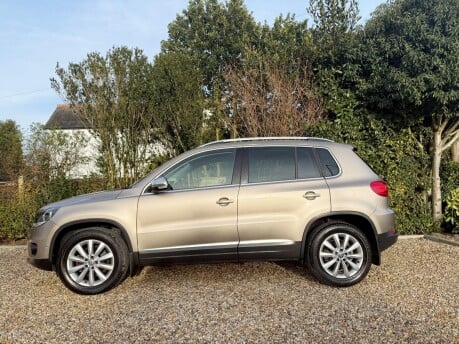 Volkswagen Tiguan 2.0 TDI BlueMotion Tech Match DSG 4WD Euro 5 (s/s) 5dr 3