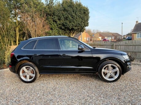 Audi Q5 2.0 TDI S line Plus S Tronic quattro Euro 5 (s/s) 5dr 4