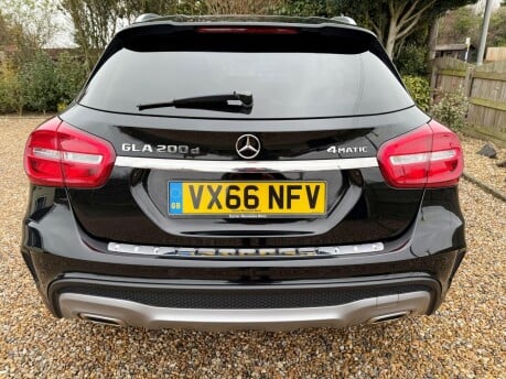 Mercedes-Benz GLA 2.1 GLA200d AMG Line (Premium) 7G-DCT 4MATIC Euro 6 (s/s) 5dr 9