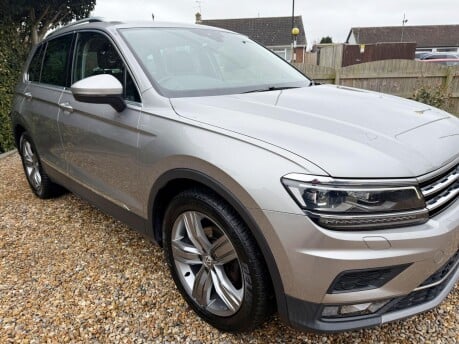 Volkswagen Tiguan 2.0 TDI SEL Euro 6 (s/s) 5dr 9