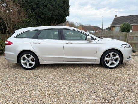 Ford Mondeo 2.0 TDCi Titanium Euro 6 (s/s) 5dr 4