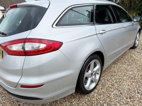 Ford Mondeo 2.0 TDCi Titanium Euro 6 (s/s) 5dr 8